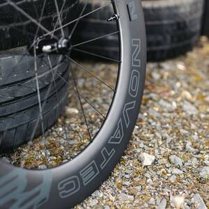 NOVATEC R8 Disc CL Pro+ HG Gen1 Disco de rueda set