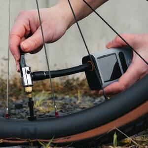 M-WAVE Elumatik Pocket accumulator mini pump