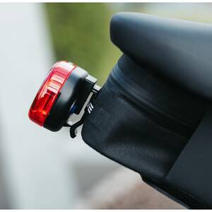 M-WAVE Amsterdam Proof M saddle bag