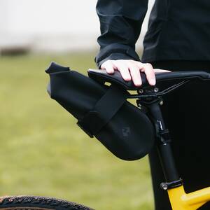 M-WAVE Rough Ride II Saddle S Black Series Satteltasche