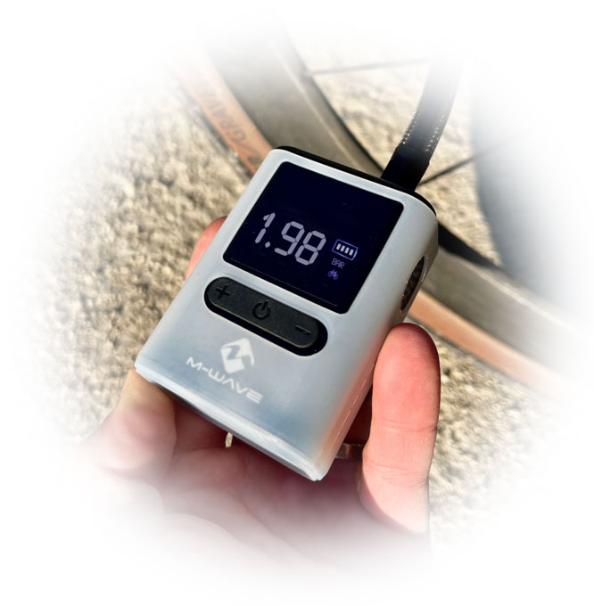 M-WAVE Elumatik Pocket electric mini pump | Messingschlager