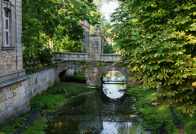 Fluss-Schloss-Fachwerk-Gravel